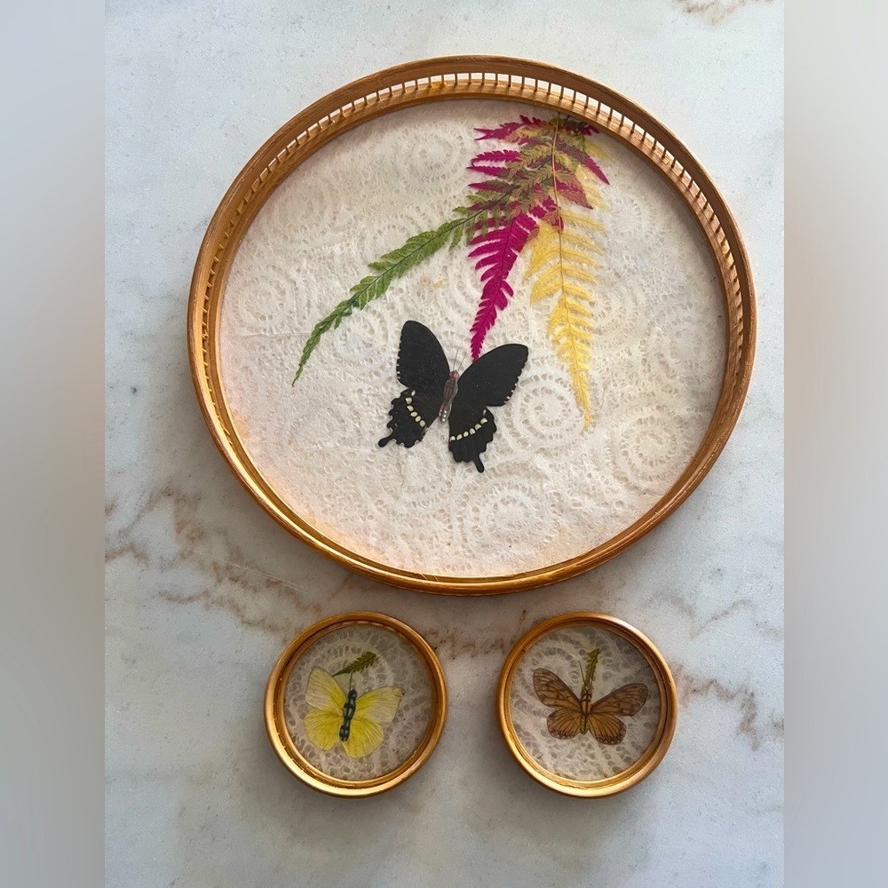 Vintage MCM Round Bamboo Serving Tray Butterfly with  Set of 2 Coasters Taiwan